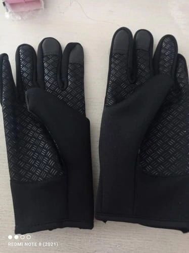 Freezr Gloves on table